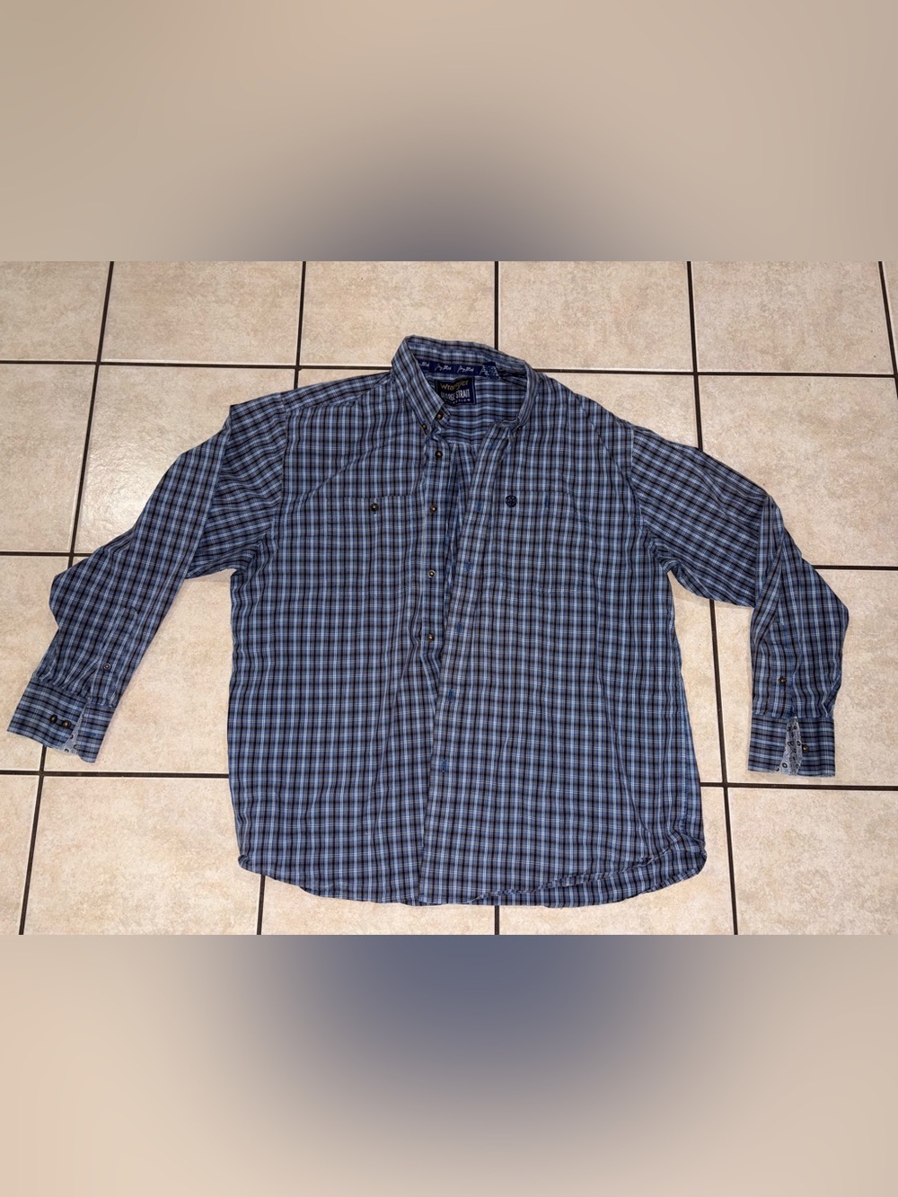 Wrangler George Strait Blue & Gray Plaid Long-Sleeve Button-Down Shirt